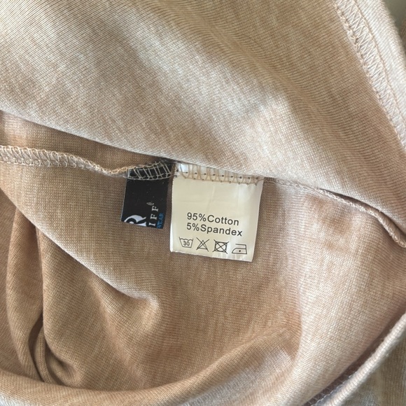 Men's Lightweight Poriff Casual Lightweight Tan Layering Turtleneck Size Medium - Picture 6 of 6